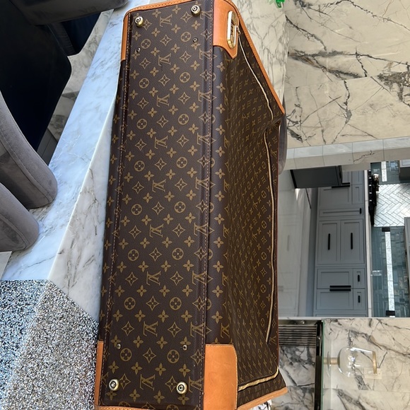 Louis Vuitton Suitcase - Picture 11 of 11